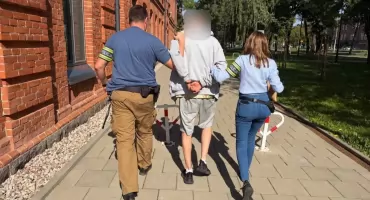 Jechał po amfetaminie i trzymał narkotyki w domu. 40-letni Zambrowianin trafił do aresztu