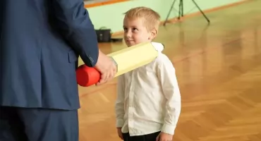 Pierwszoklasiści ze Szkoły Podstawowej nr 5 w Zambrowie złożyli ślubowanie [FOTO+VIDEO]