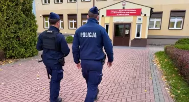 Fala fałszywych alarmów w podlaskich szkołach. Policja wyciąga konsekwencje wobec nastolatków