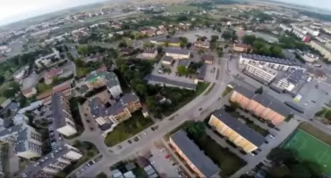 Radny apeluje o zwiększenie bezpieczeństwa w zambrowskich szkołach i przedszkolach