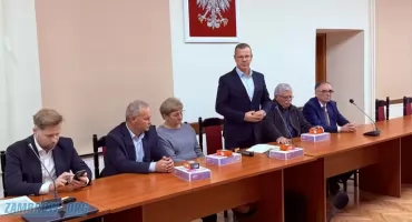 Spór o sesję i szpital. Przewodniczący Rady Powiatu Jacek Norbert Murawski odpowiada staroście