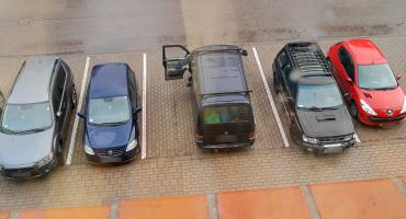 Parkuj z głową - kolejna odsłona parkujących trochę inaczej [foto]